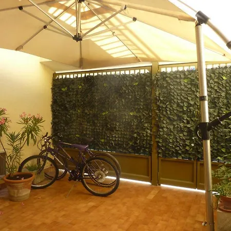 ベッド・アンド・ブレックファスト Life's B