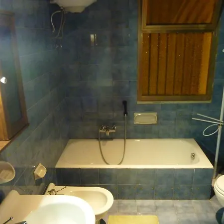 Life's B ベッド・アンド・ブレックファスト 3*