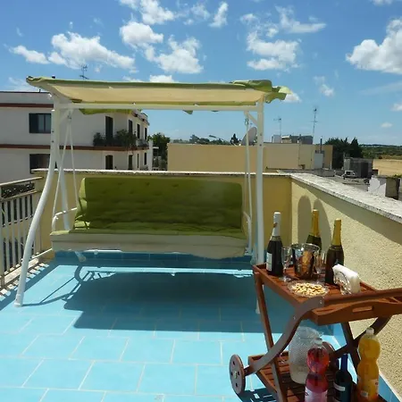 Life's B Bed & Breakfast 3*